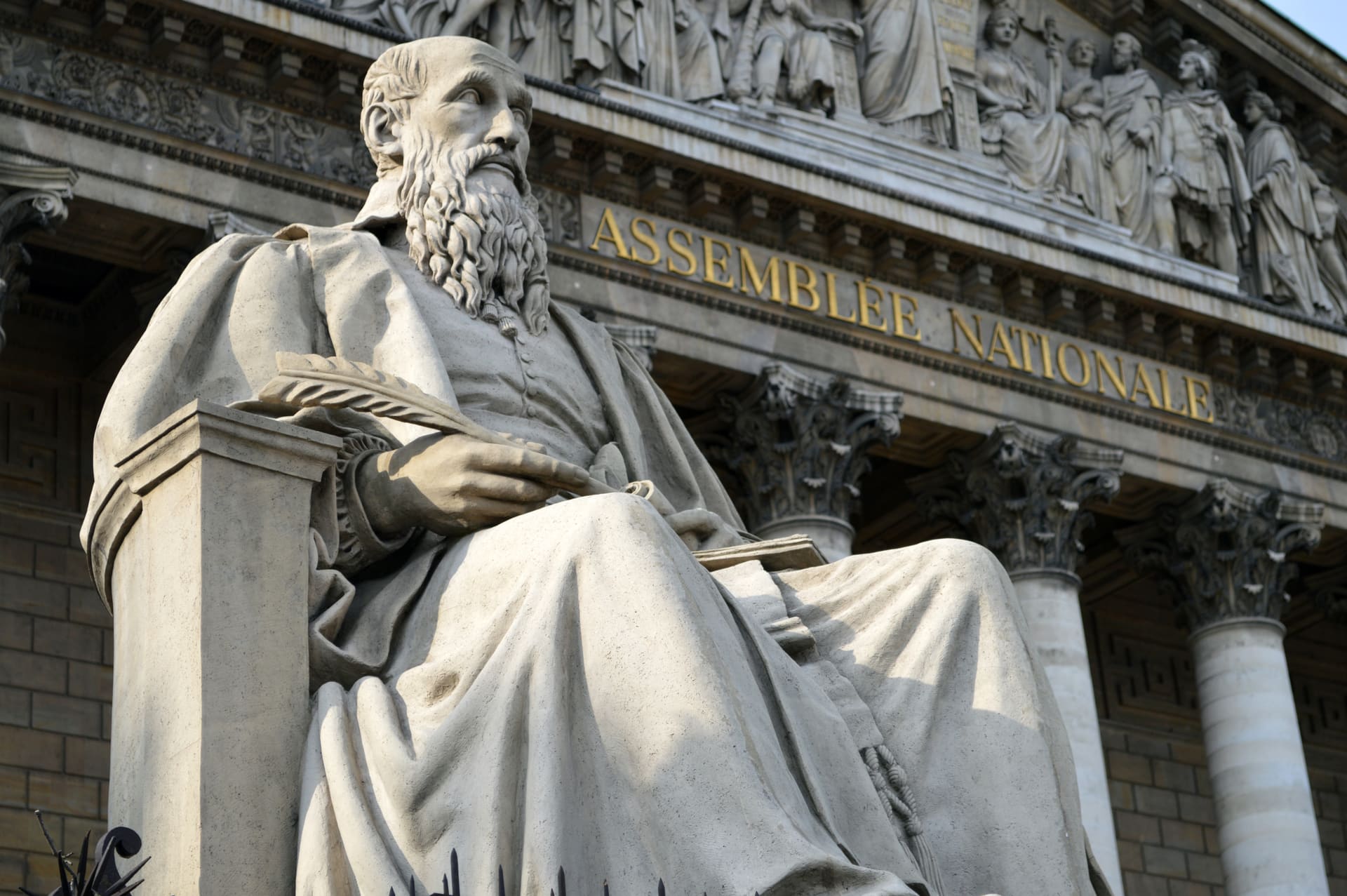 French crypto tax votes wiped out as committee rejects budget revenues - Hashtag Web3 article cover