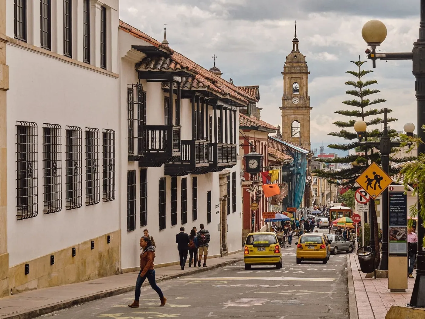 MoneyGram Launches Stablecoin-Backed Visa Card in Colombia - Hashtag Web3 article cover