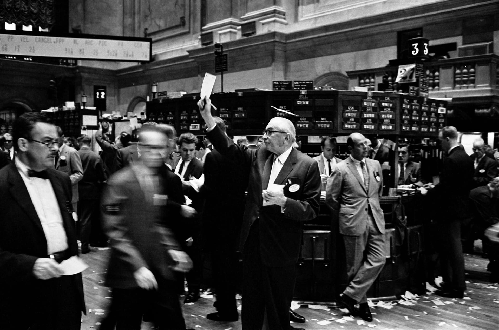Papertrade launches 1000x perps, then tightens limits after manipulation claims - Hashtag Web3 article cover